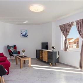 6 bedroom villa with pool near Pula, sleeps 12
